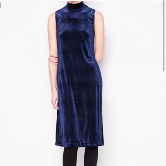 J.O.A blue pleated sleeveless high neck high slit long tunic blouse size medium - Picture 3 of 4